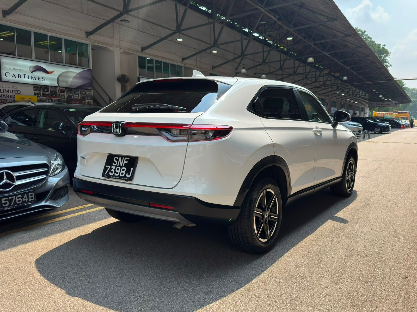 Honda Vezel 1.5G photo 2